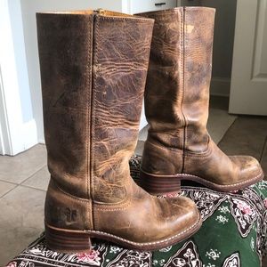 Frye Campus boot